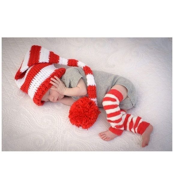 Other - RED and White Knitted Hat